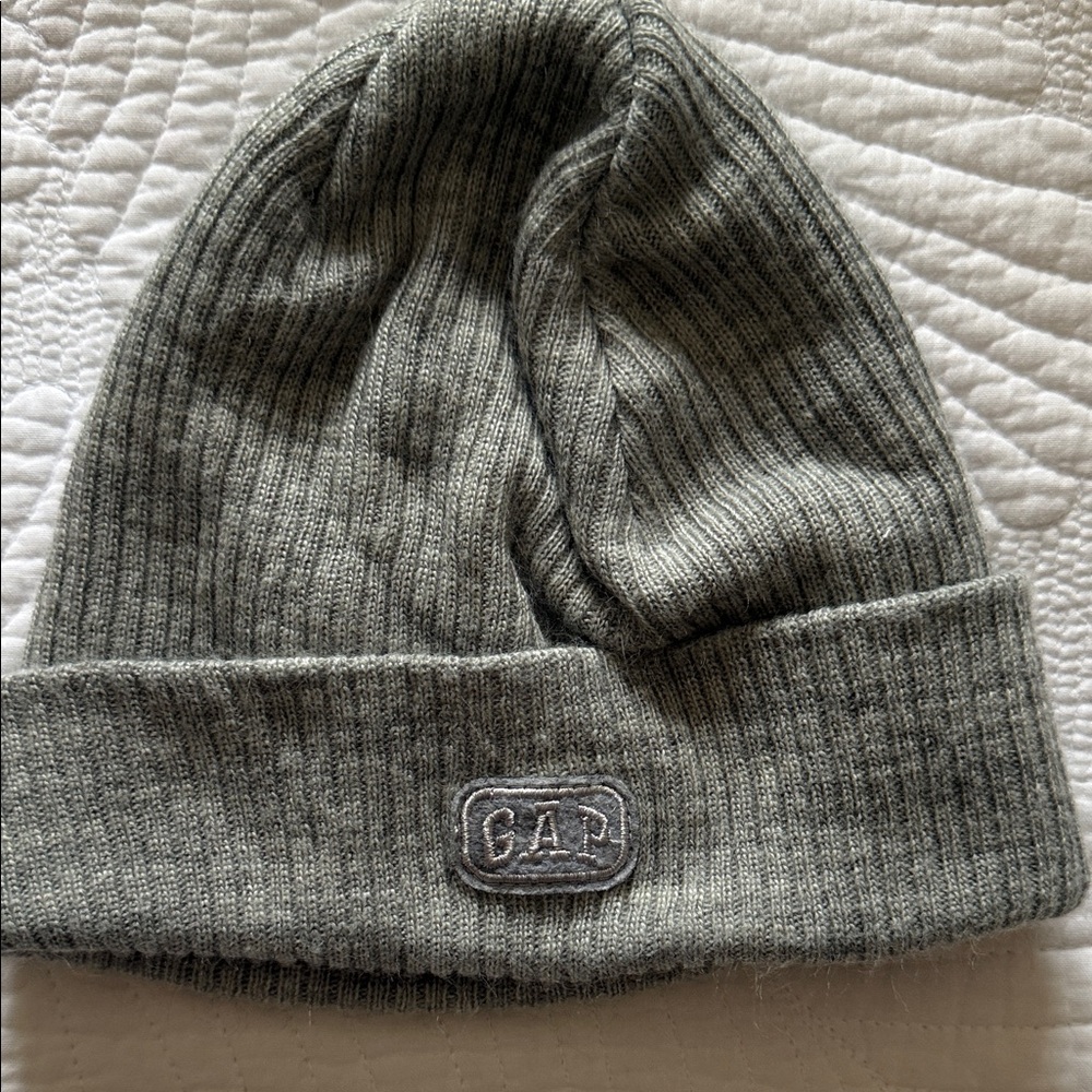 GAP Gray Ribbed Beanie